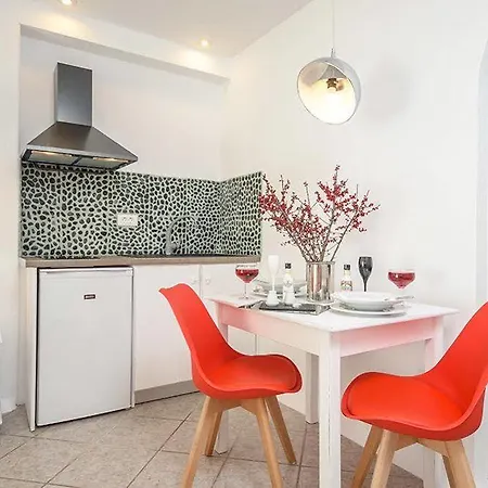 Apartment Evilion